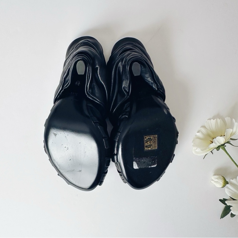 Givenchy Women’s Show Twist Leather Mule Pumps Black - Picture 9 of 13